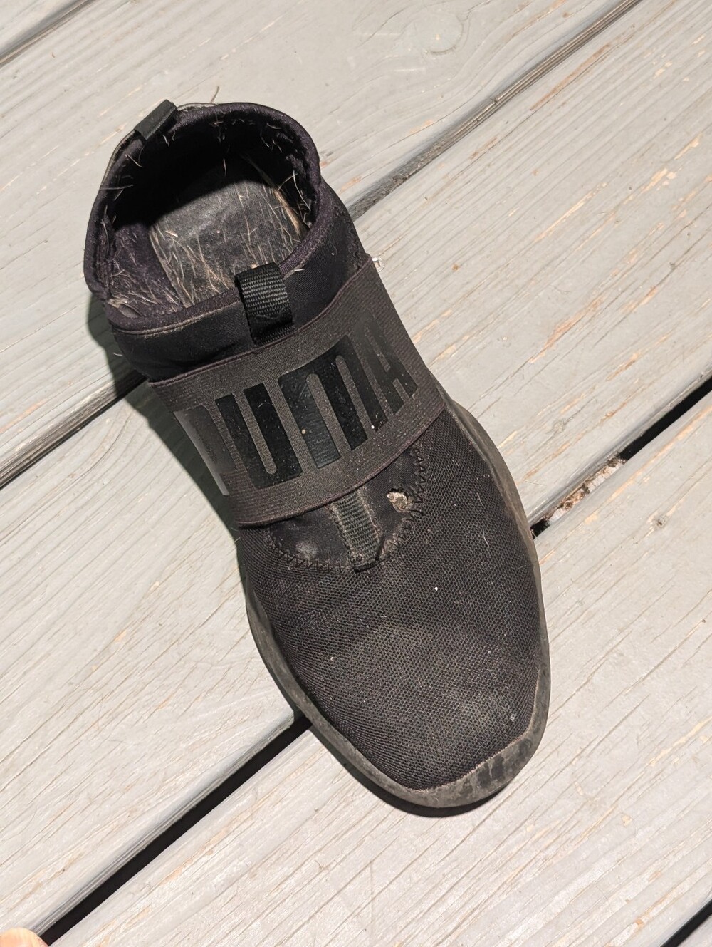 ISO Puma Women's  Black Slip-On Puma Sneaker with Elastic Logo Strap Sz 11